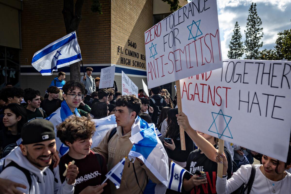 L.A. high school students walk out over alleged antisemitism - Los