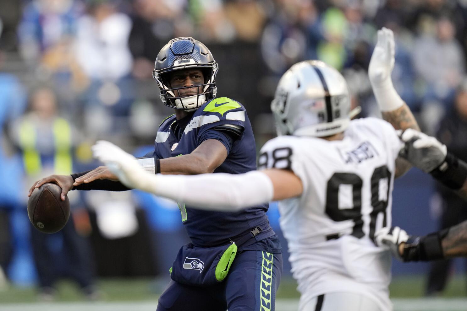 Seahawks single-season passing record: Geno Smith passes Russell Wilson in  Week 18 win over Rams