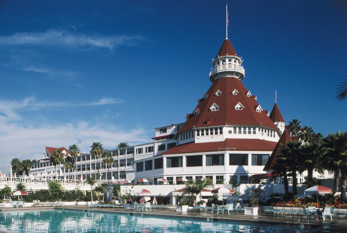 This National Historic Landmark offers a multitude of activities including biking, paddle boarding, surfing lessons, and golf. Guests can also enjoy some finger-licking fun at the signature Beach S’mores Roast, with jumbo marshmallows, fresh fruit and Ghiradelli chocolate.