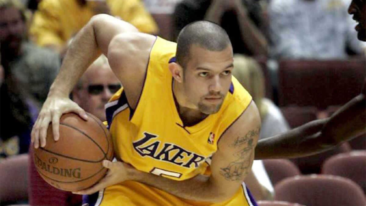 Matemático Tren arrendamiento Lakers sign Jordan Farmar to one-year deal - Los Angeles Times