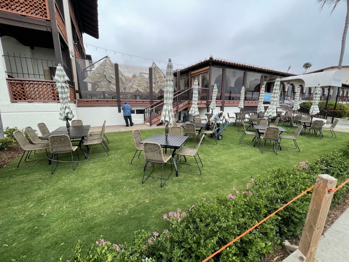 The La Jolla Shores Hotel's lawn extension got support from the La Jolla Shores Association.