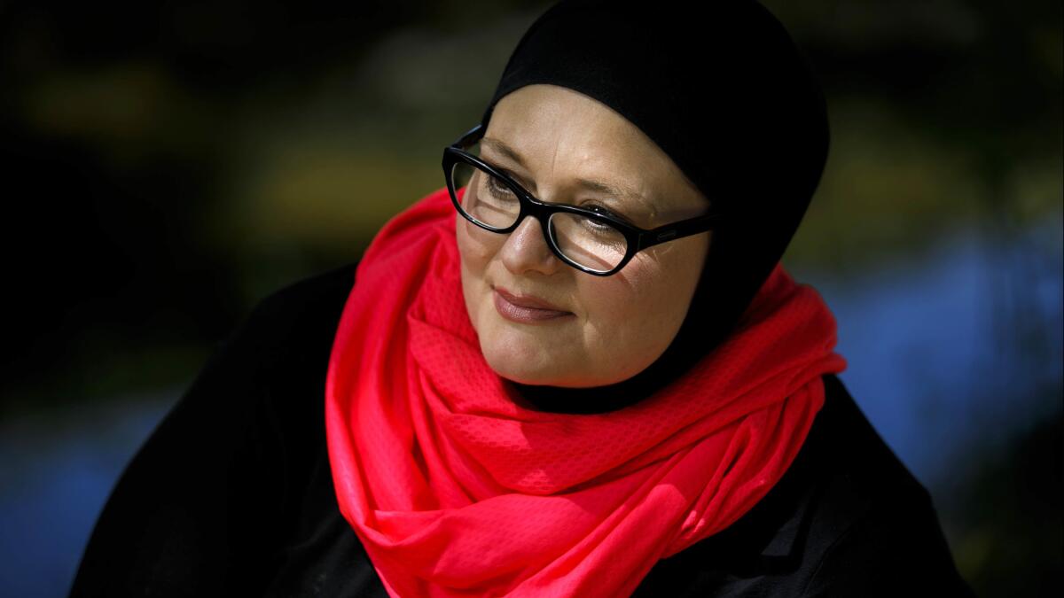 Jennifer Hyatt claims in a federal lawsuit that Ventura County Sheriff's Department deputies removed her hijab and refused to give her an alternate form of cover when they arrested her last year, a move that would fly in the face of federal law.