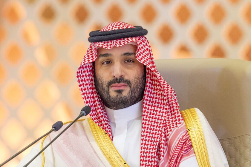 En esta foto proporcionada por la Agencia de Prensa Saudí (SPA), el príncipe heredero de Arabia Saudí, Mohamed Bin Salmán, durante la Cumbre Árabe, el viernes 19 de mayo de 2023, en Yeda, Arabia Saudí. (la Agencia de Prensa Saudí vía AP)
