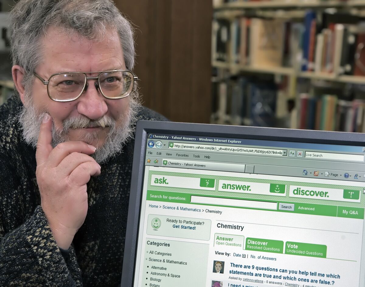 Richard Marchal, shown at a local library in December 2006, was a top-rated answerer on Yahoo! Answers.
