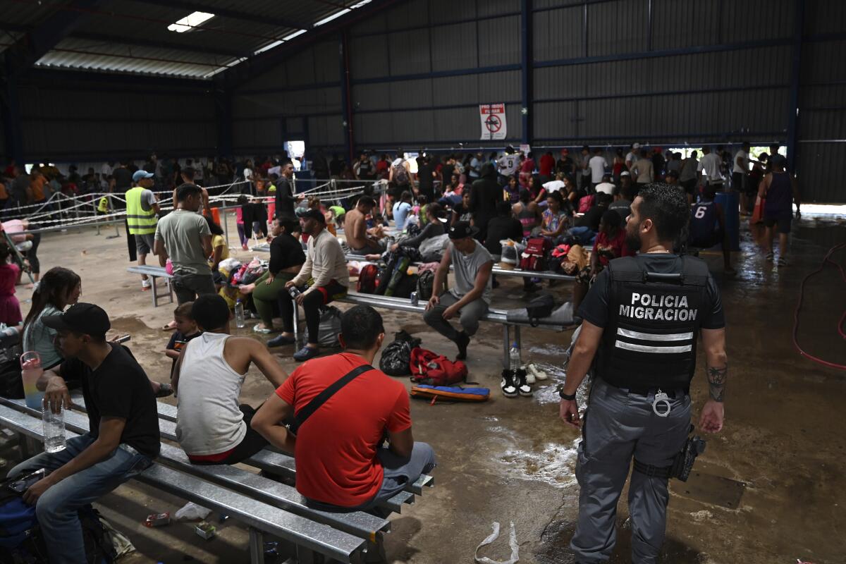 ARCHIVO - Migrantes que cruzaron a Estados Unidos de México.