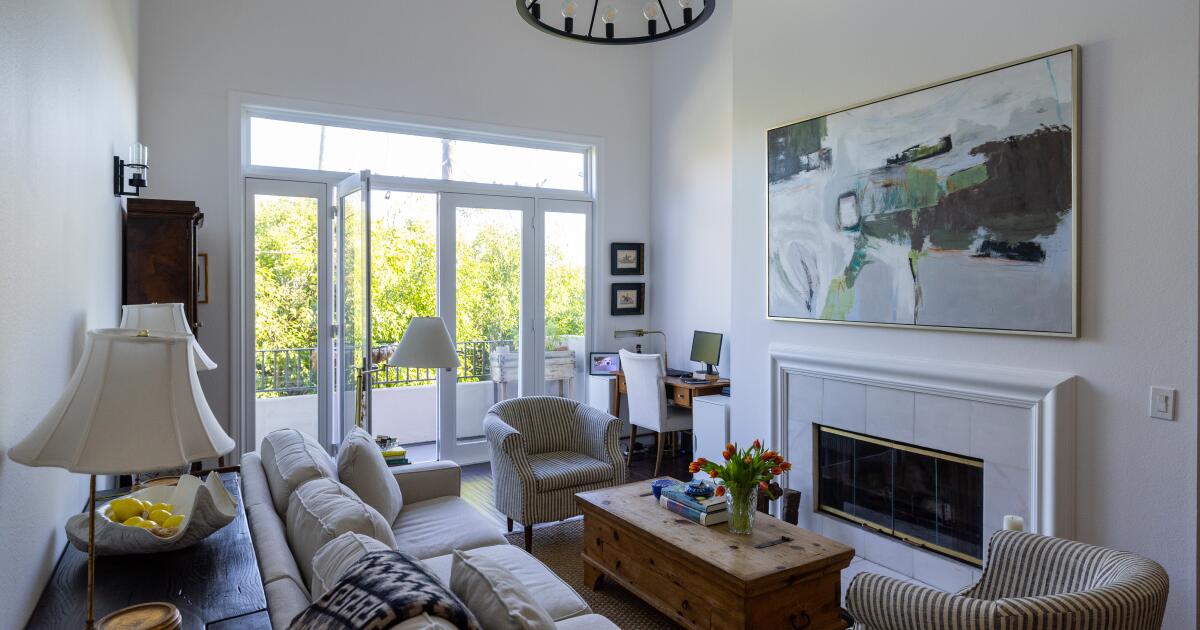 For these thrifters, their rental is 99% secondhand goods and that's 'part of the fun'