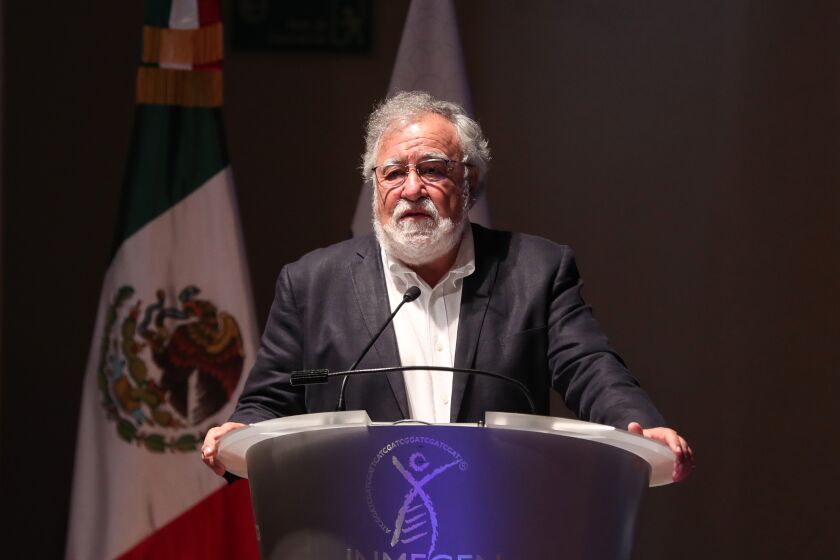 El responsable de DDHH de México "ha sido repetidamente espiado", según el New York Times