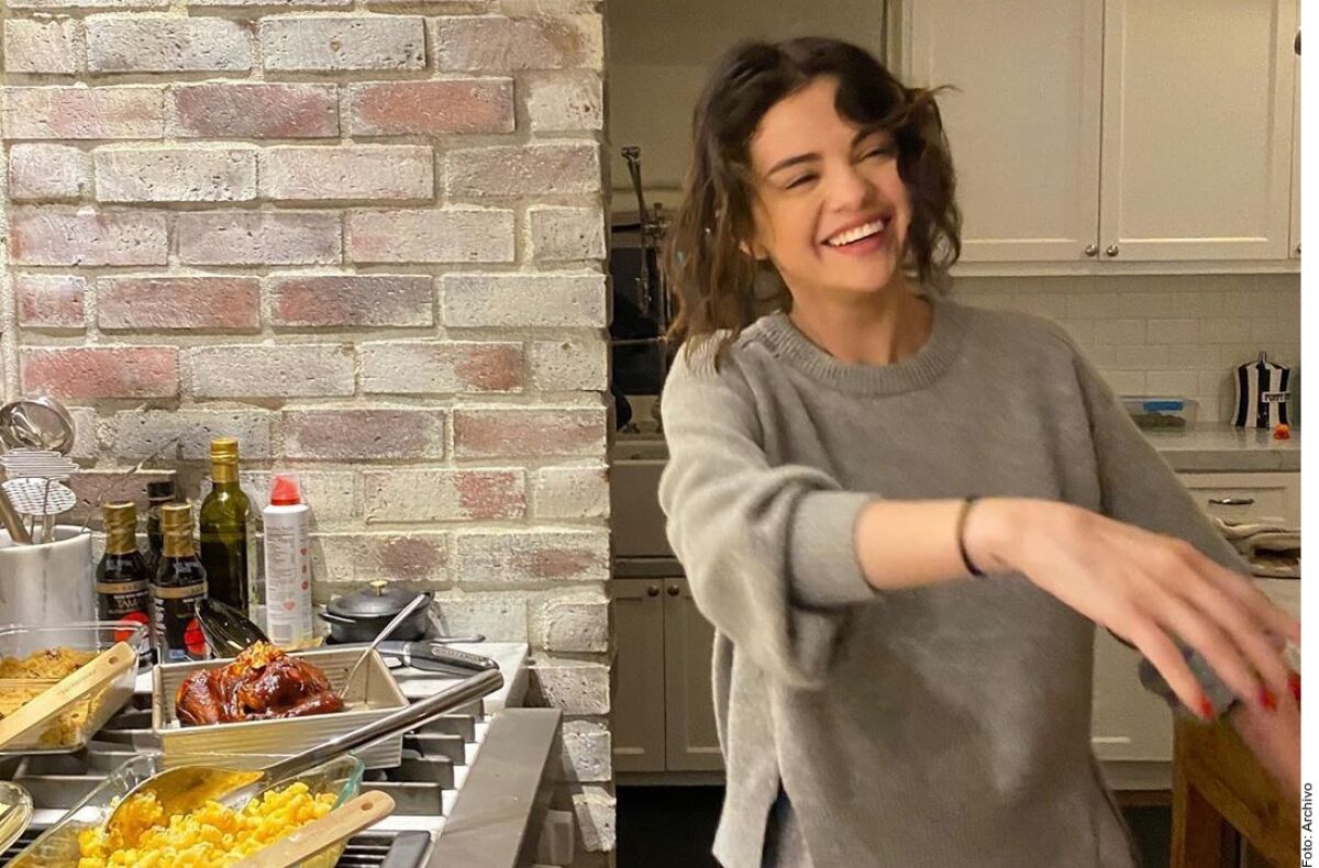Selena Gómez regresa con una nueva temporada en la cocina - Los Angeles  Times