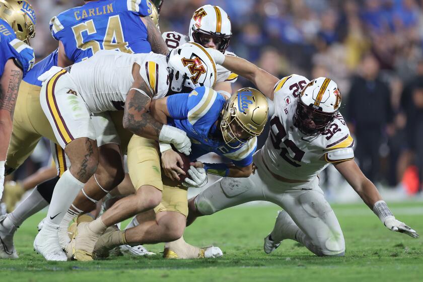 PASADENA, CALIFORNIA - OCTOBER 12: Anthony Smith #0 of the Minnesota Golden Gophers.