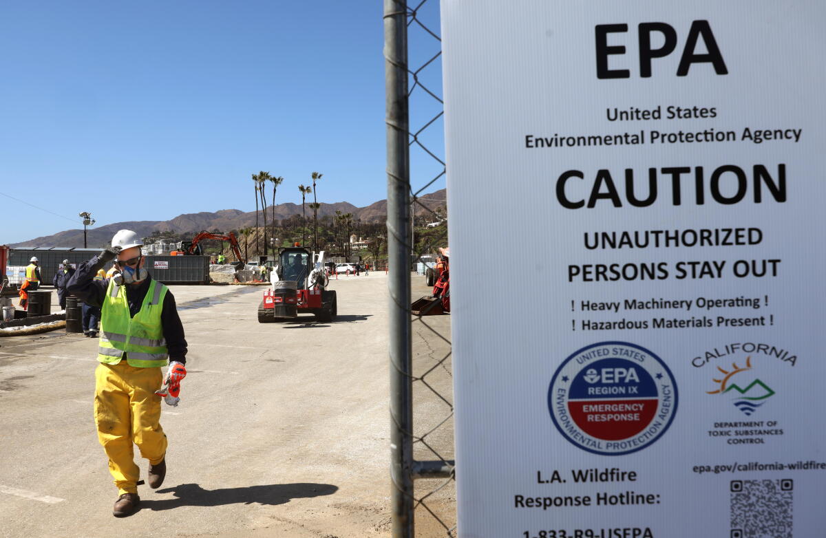 Embedded Battery Epa How L.A. removed 1 million pounds of flammable lithium-ion batteries ...