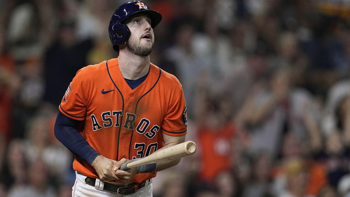 Tucker's slam highlights 6-run fifth inning, Astros beat A's