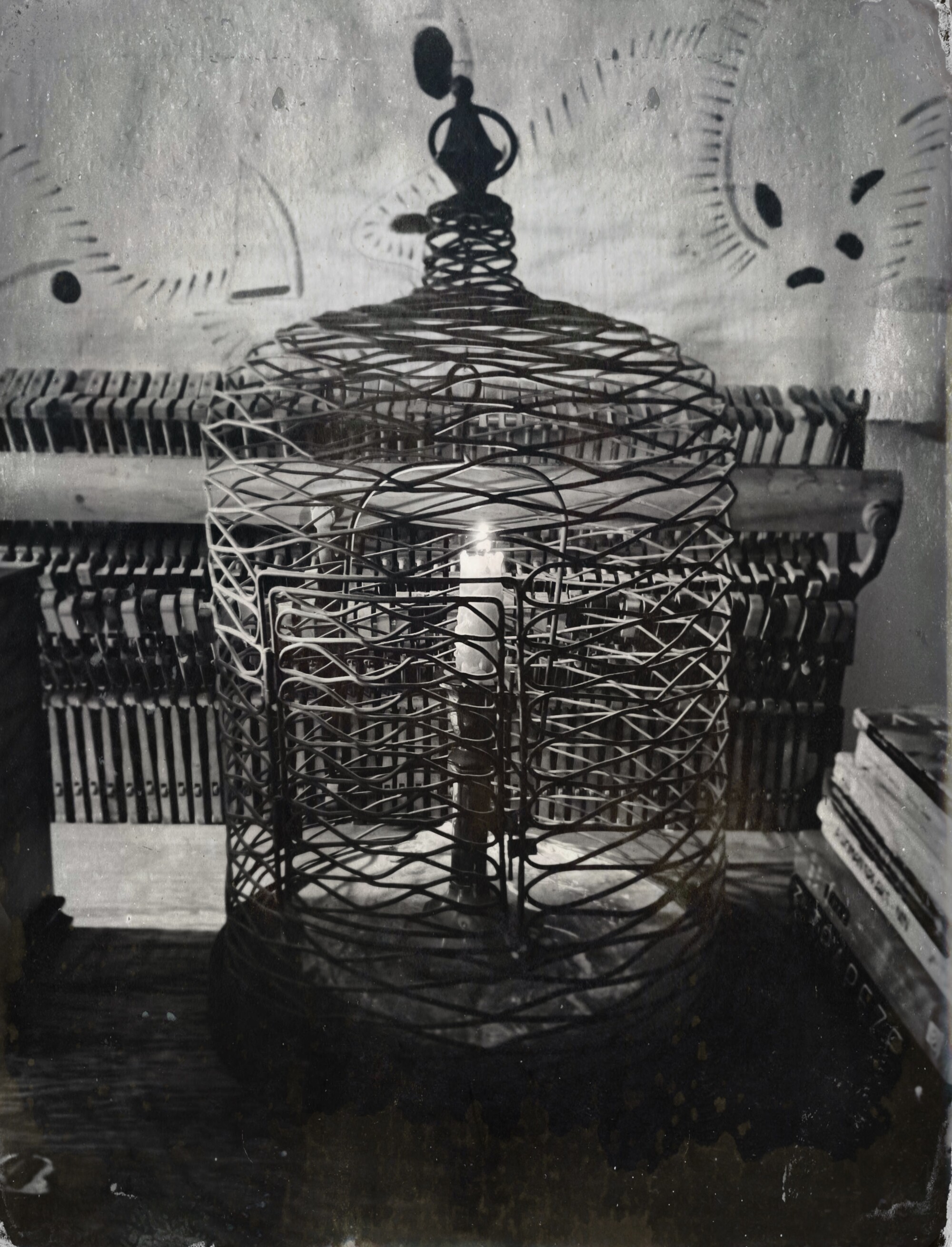 Photo of a bird cage found by Maciel Antunes — a "Gift" From Anas Nin.