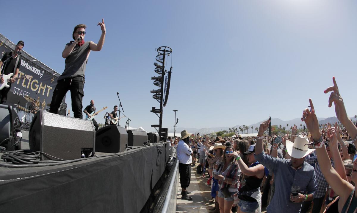 Morgan Wallen performs for a huge crowd at Stagecoach 2018