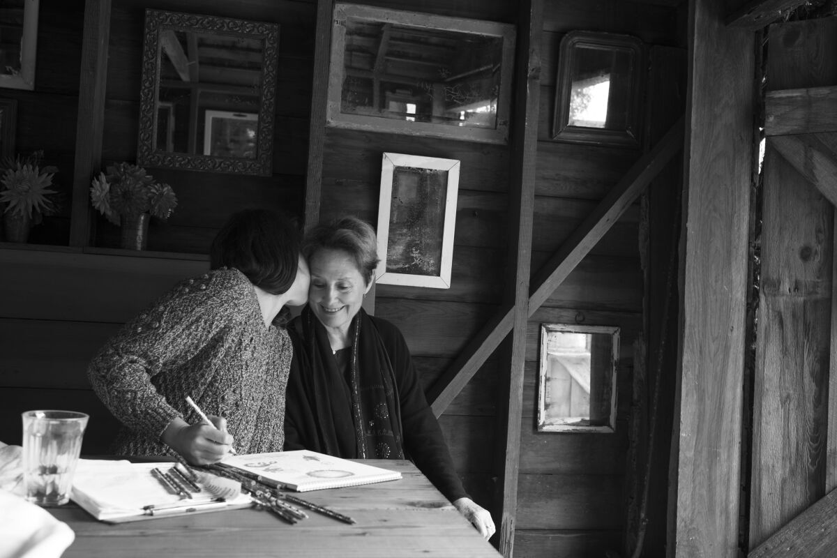 Fanny Singer and her mother, Alice Waters.