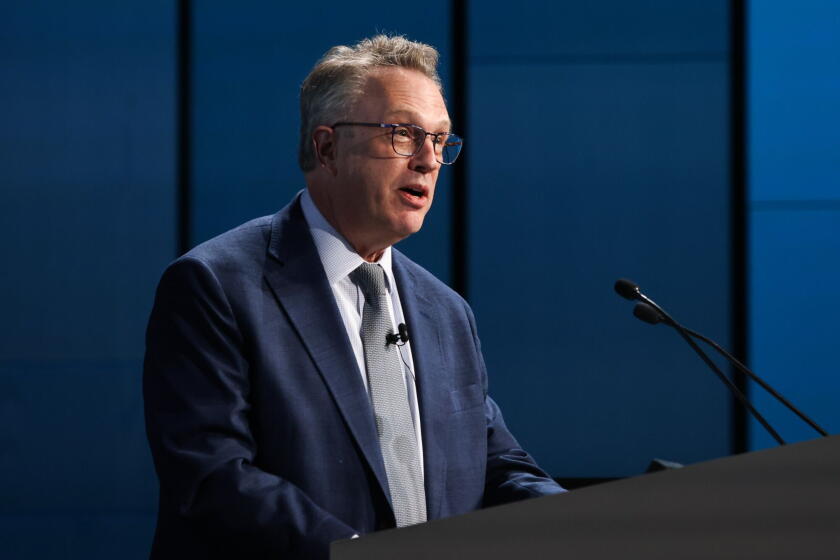 NY Fed President John Williams kicked off a series of speeches by cental bankers that doused expectations for an October rate hike.