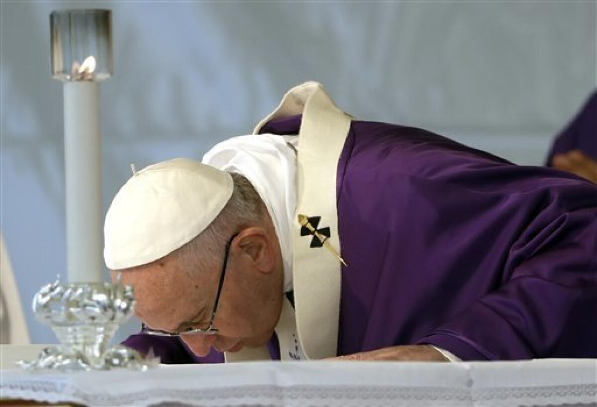 El papa Francisco recibió hoy a miembros de la Casa Habsburgo y recordó a Carlos I, beato y último emperador de Austria de quien dijo que "se desvivió por la paz" en plena Primera Guerra Mundial "a costa de ser incomprendido".