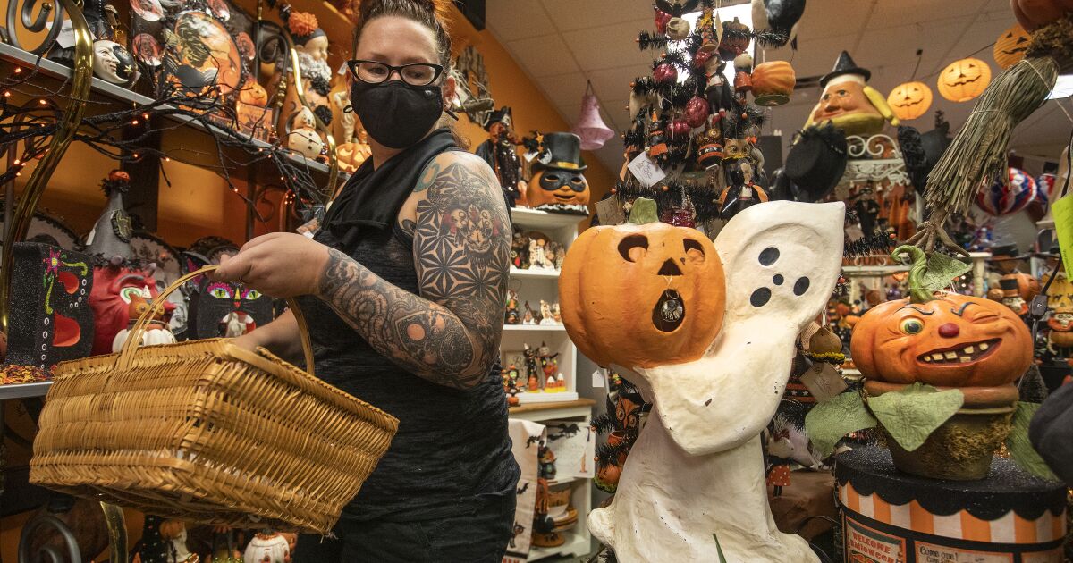 How Halloween costs rising. Will that frighten away haunt fans?