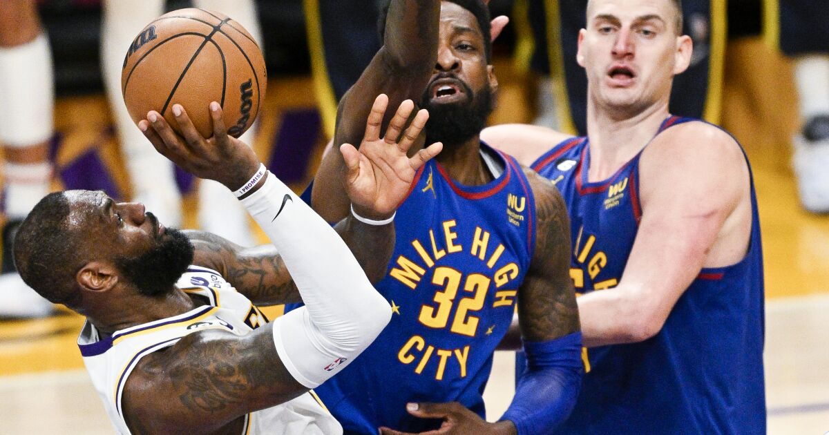 Les Lakers semblent au-delà de la sauvegarde contre les Nuggets, même par LeBron James