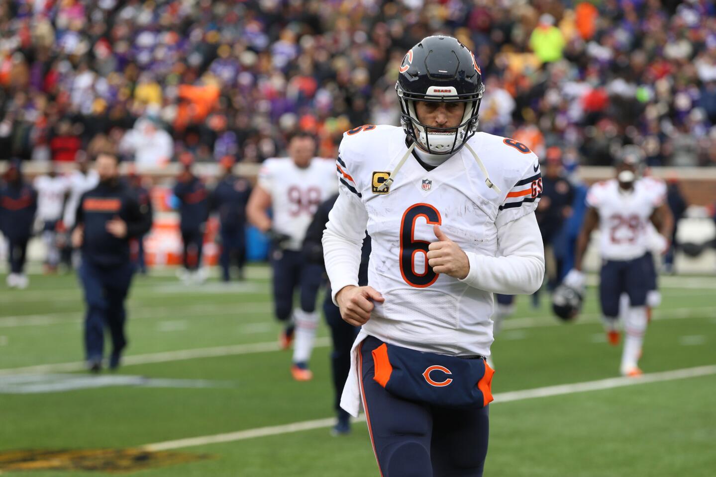 Jay Cutler heads for the locker room during a game against the Vikings.