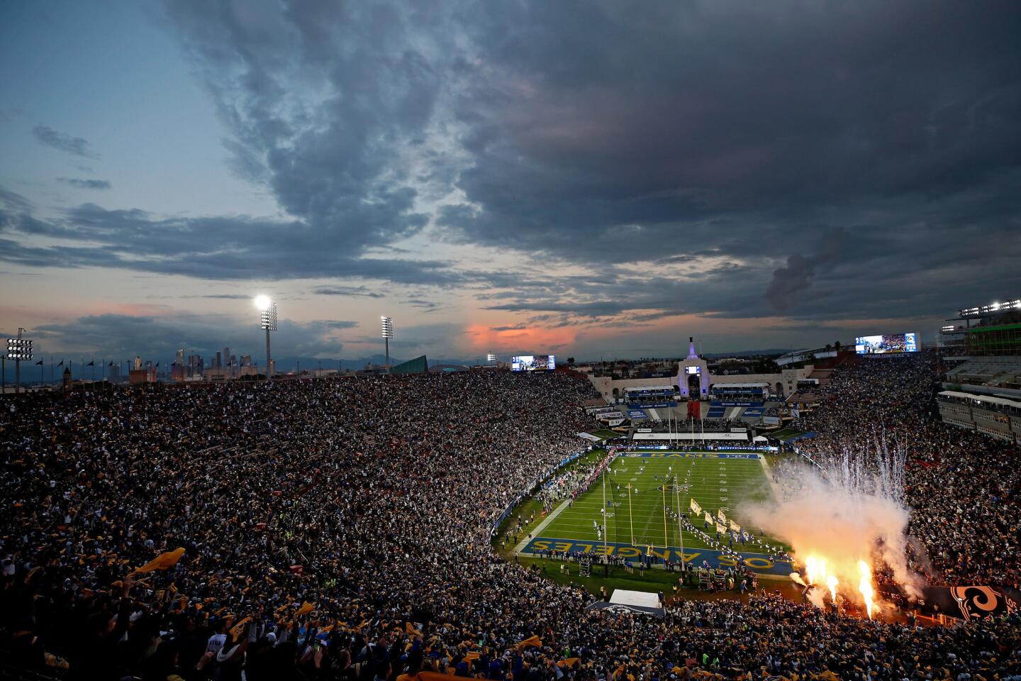 Divisional Round - Dallas Cowboys v Los Angeles Rams