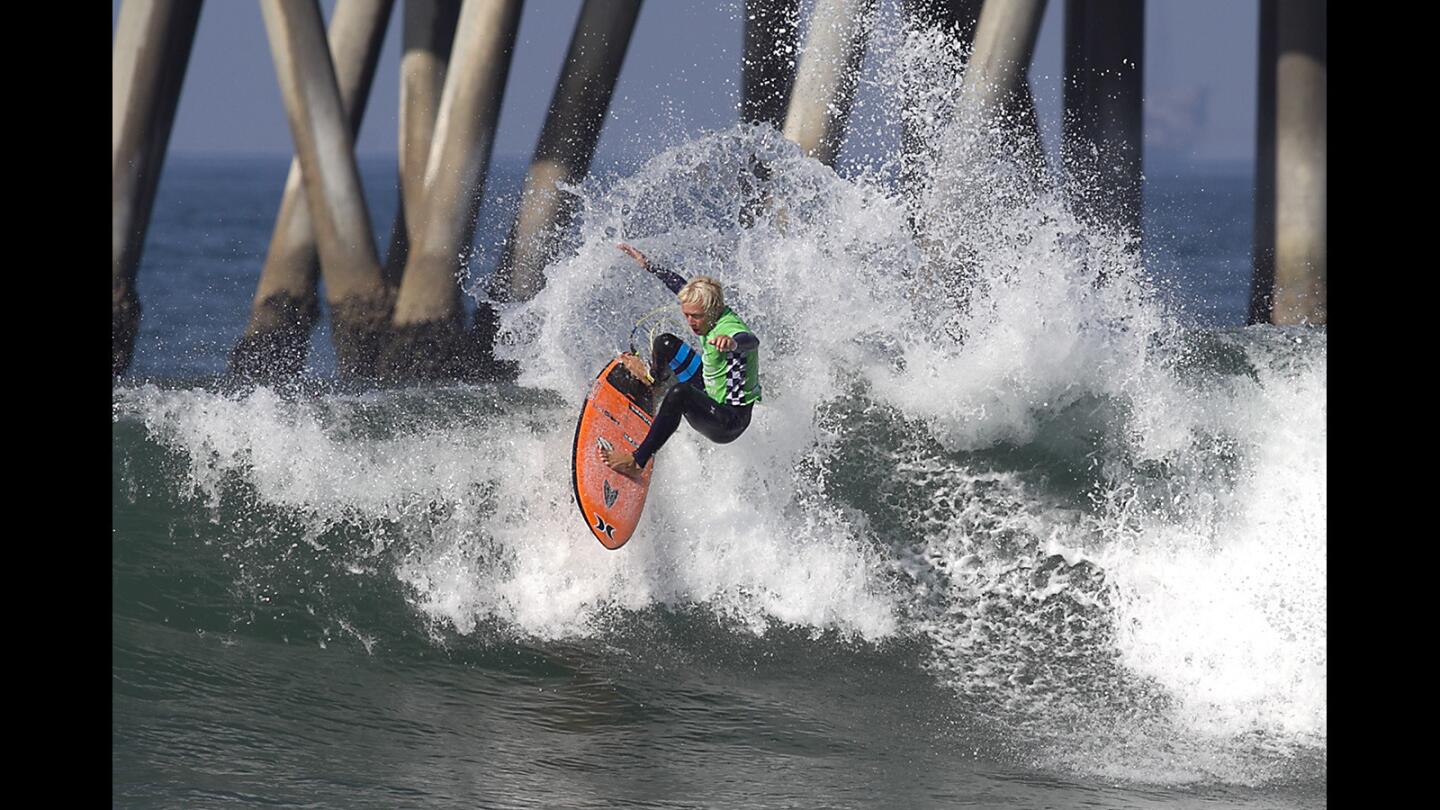 Vans US Open of Surfing Underway with Pro Junior