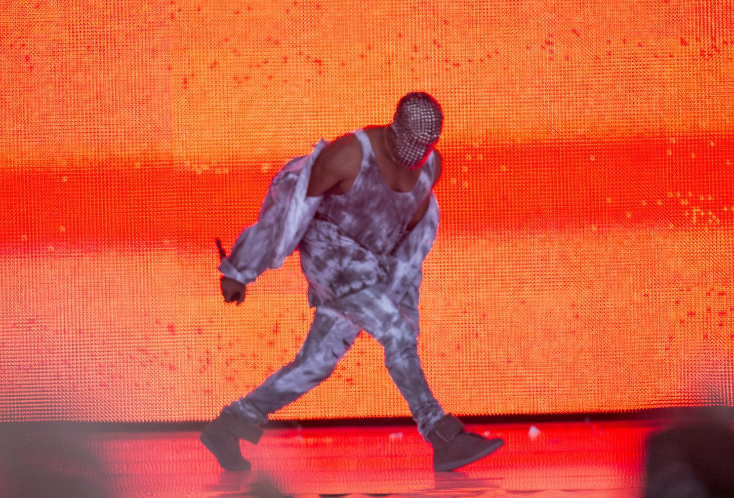 Kanye West Y Su Hit Con Louis Vuitton