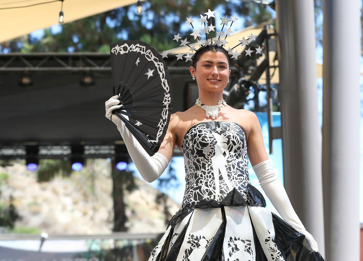 Festival of Arts artists dress to express in runway fashion show