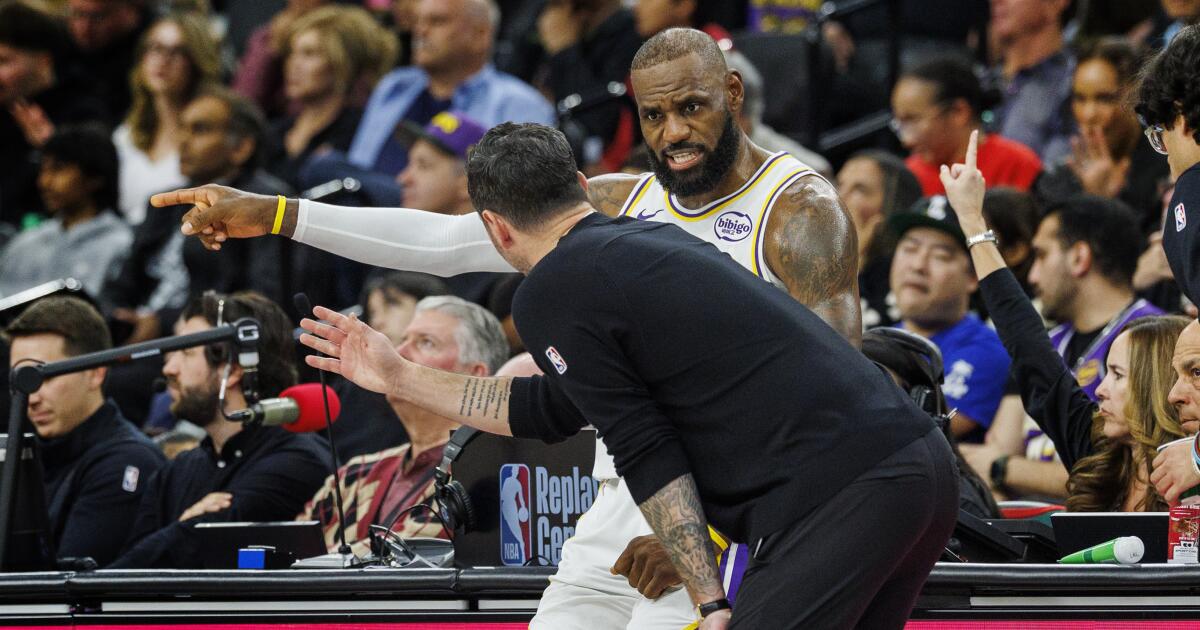 Lakers, Austin Reaves'in sakatlığı ve 3 maçlık mağlubiyet serisinin ardından 'yeniden ayarlandı'