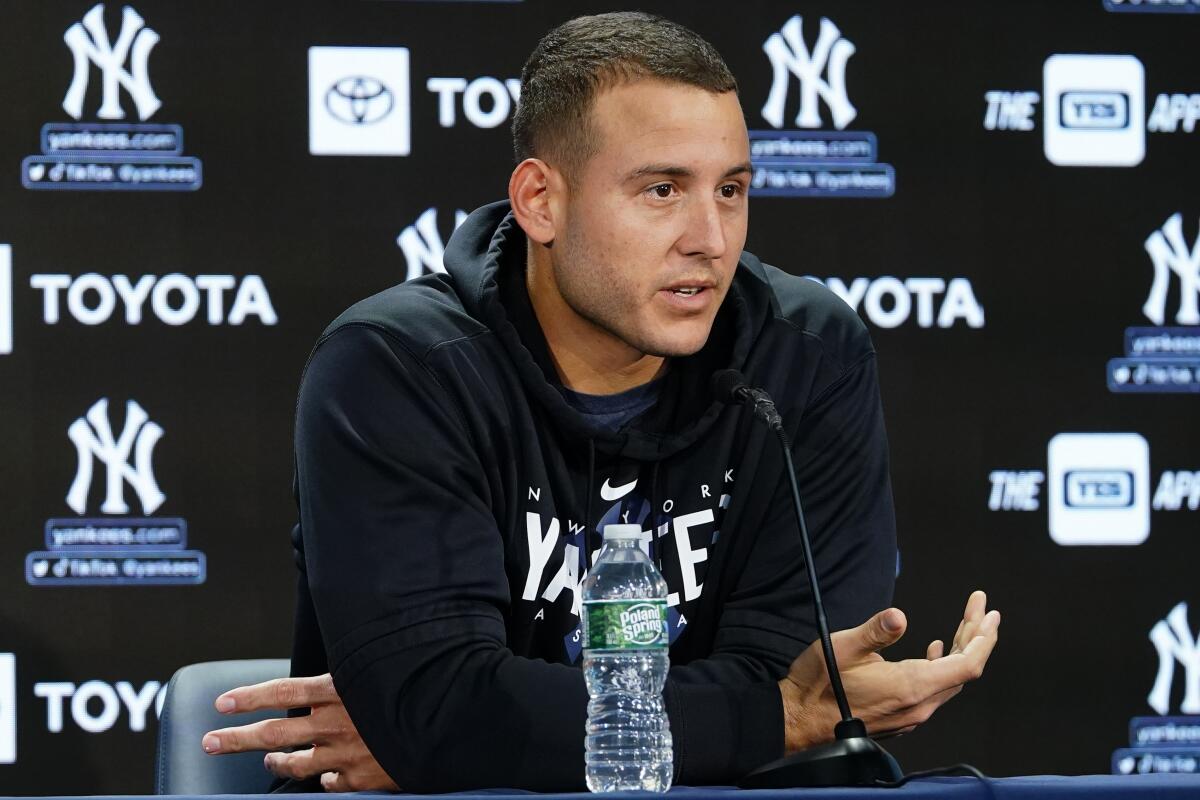 Anthony Rizzo arrives to Yankees Spring Training 2023