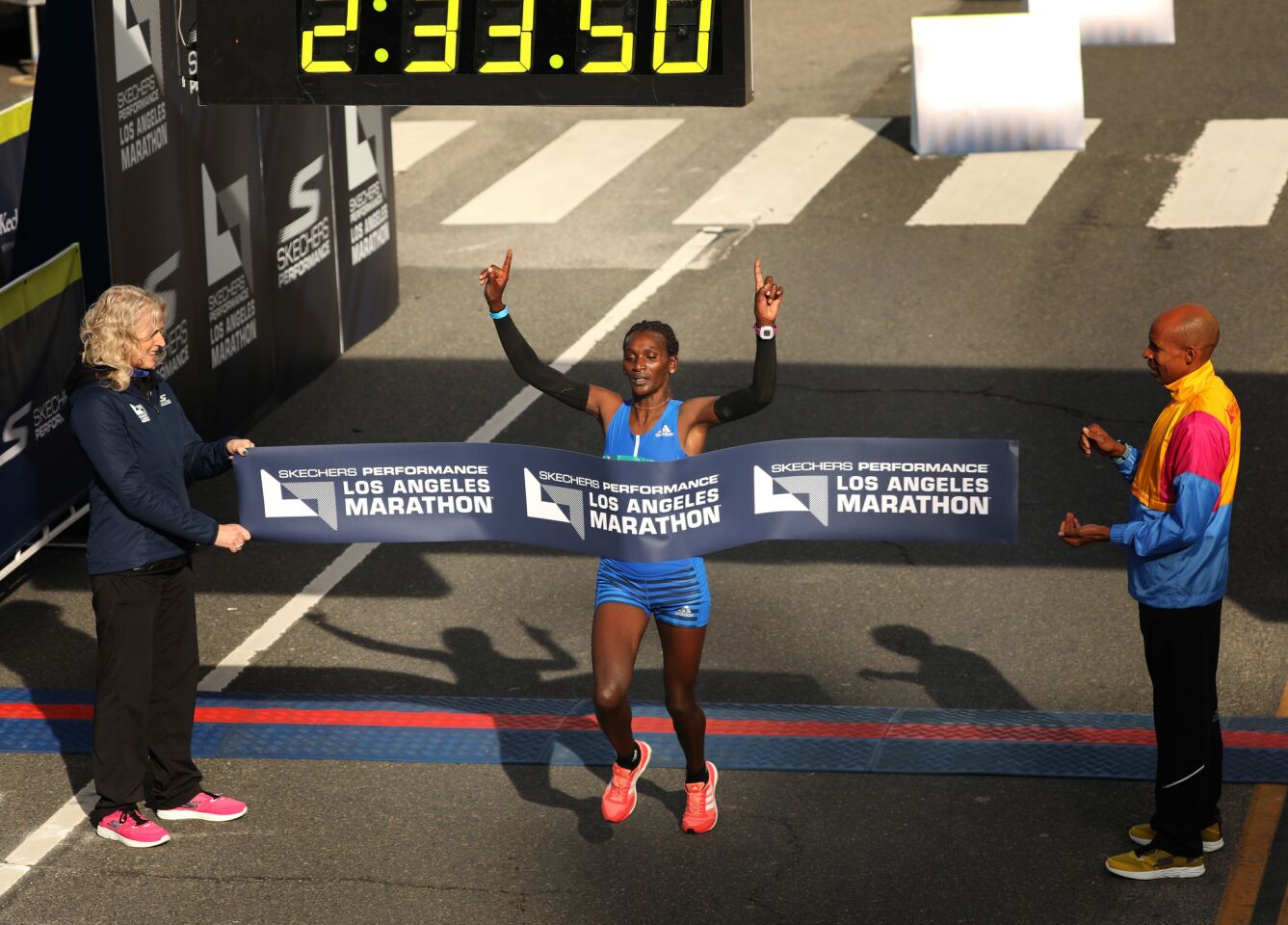Ethiopia's Sule Utura Gedo wins women's elite with final-mile push.