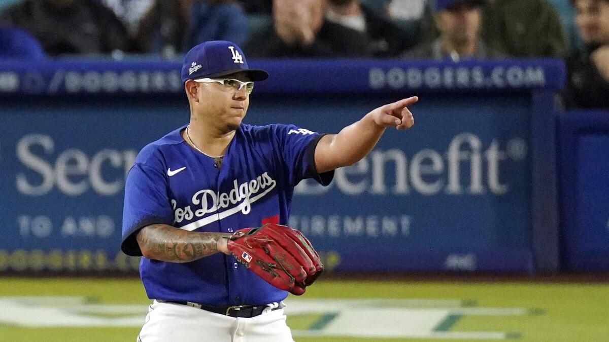 Dodgers beat Phillies in battle of relief pitchers