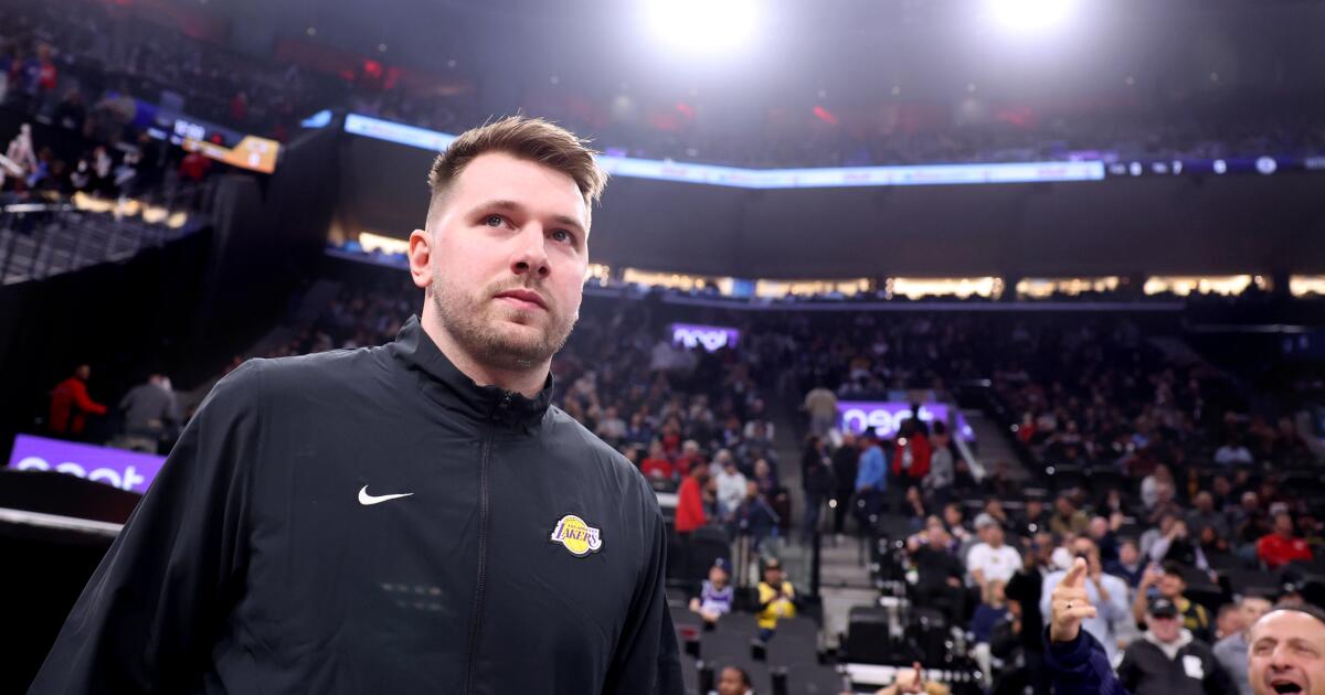 Luka Doncic Cumartesi günü Lakers ile çıkış yapabilir