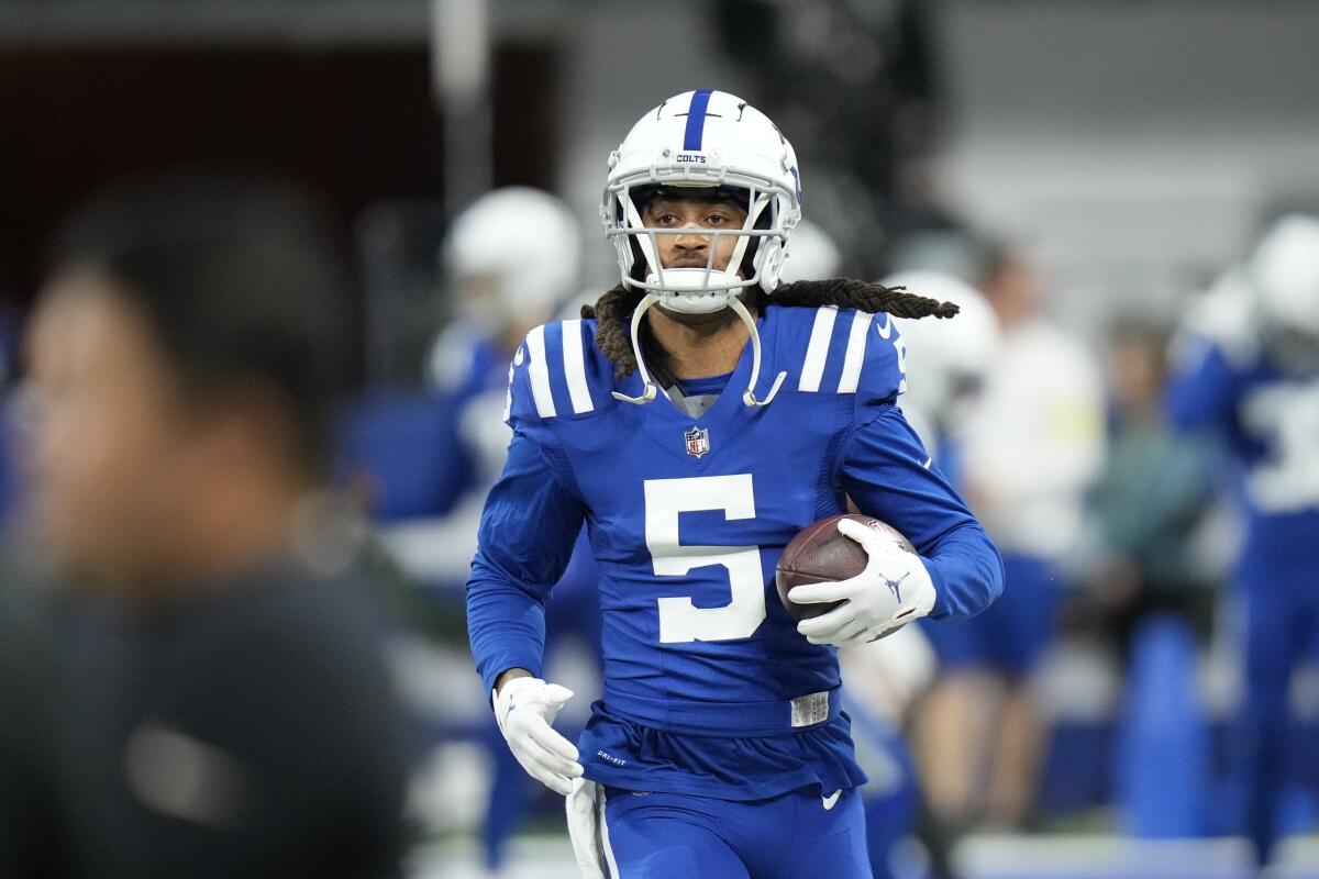 Cowboys get CB Gilmore in trade with Colts on big day for D - The