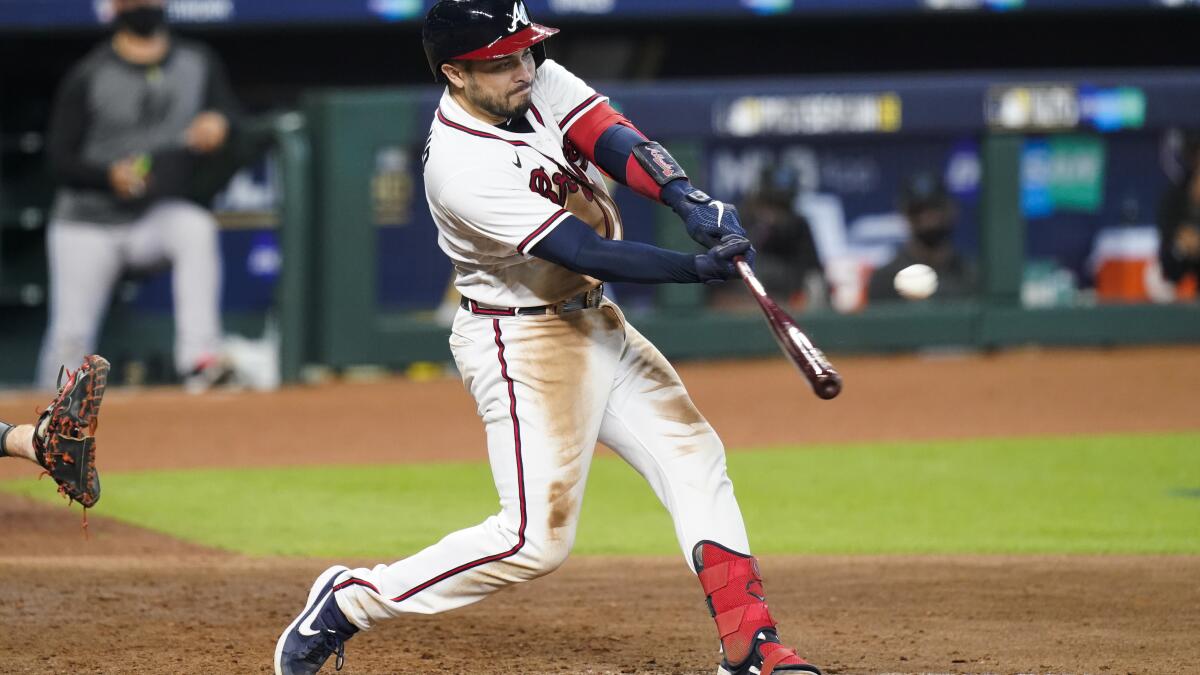 Wright, d'Arnaud lead Braves to sweep Marlins, reach NLCS - WAKA 8