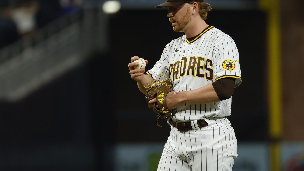 Padres fall to Dodgers in 10th inning - Gaslamp Ball