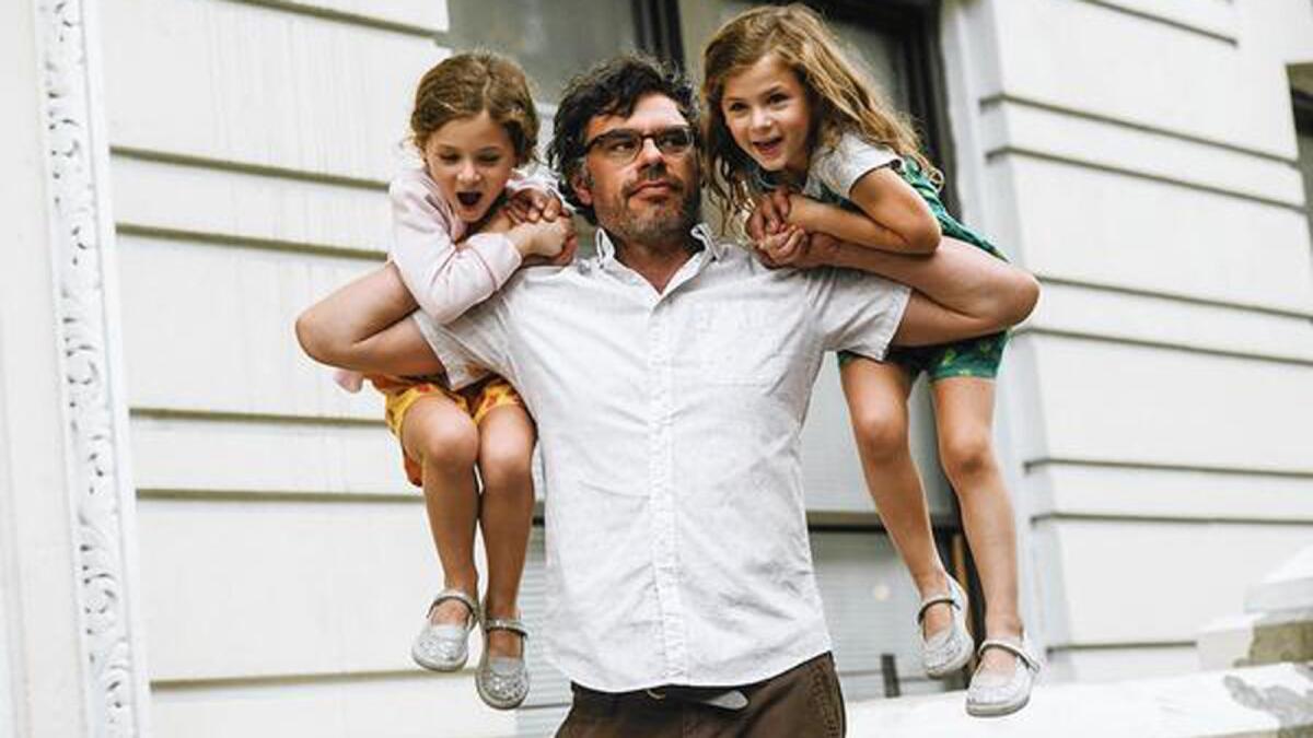 Jemaine Clement with twins Aundrea Gadsby, left, and Gia Gadsby in a “People Places Things” scene.
