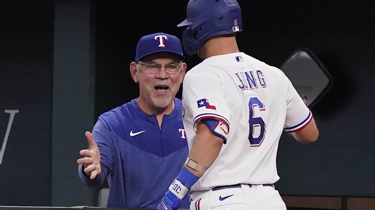 Former Padres manager Bruce Bochy returns to baseball with Rangers after  three-year absence - The San Diego Union-Tribune