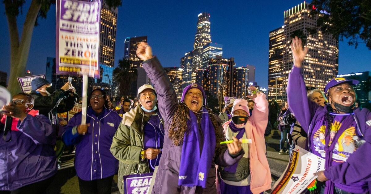Los Angeles school workers authorize strike if talks fail