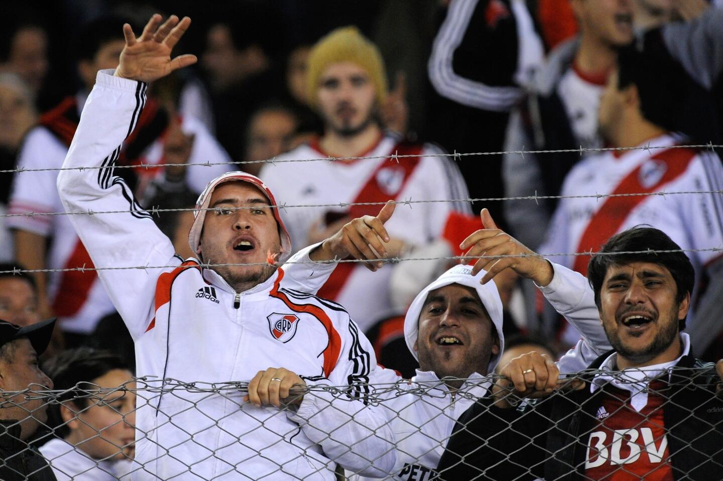 FBL-LIBERTADORES-RIVERPLATE-TIGRES