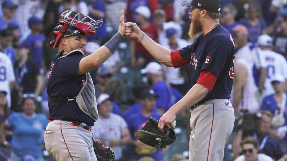 Wick's 2-run error in 11th gifts Red Sox 4-2 win over Cubs