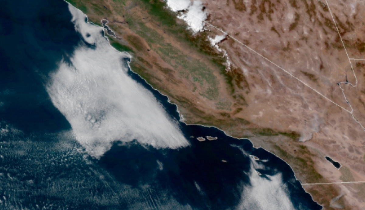 The marine layer remained offshore on Friday.