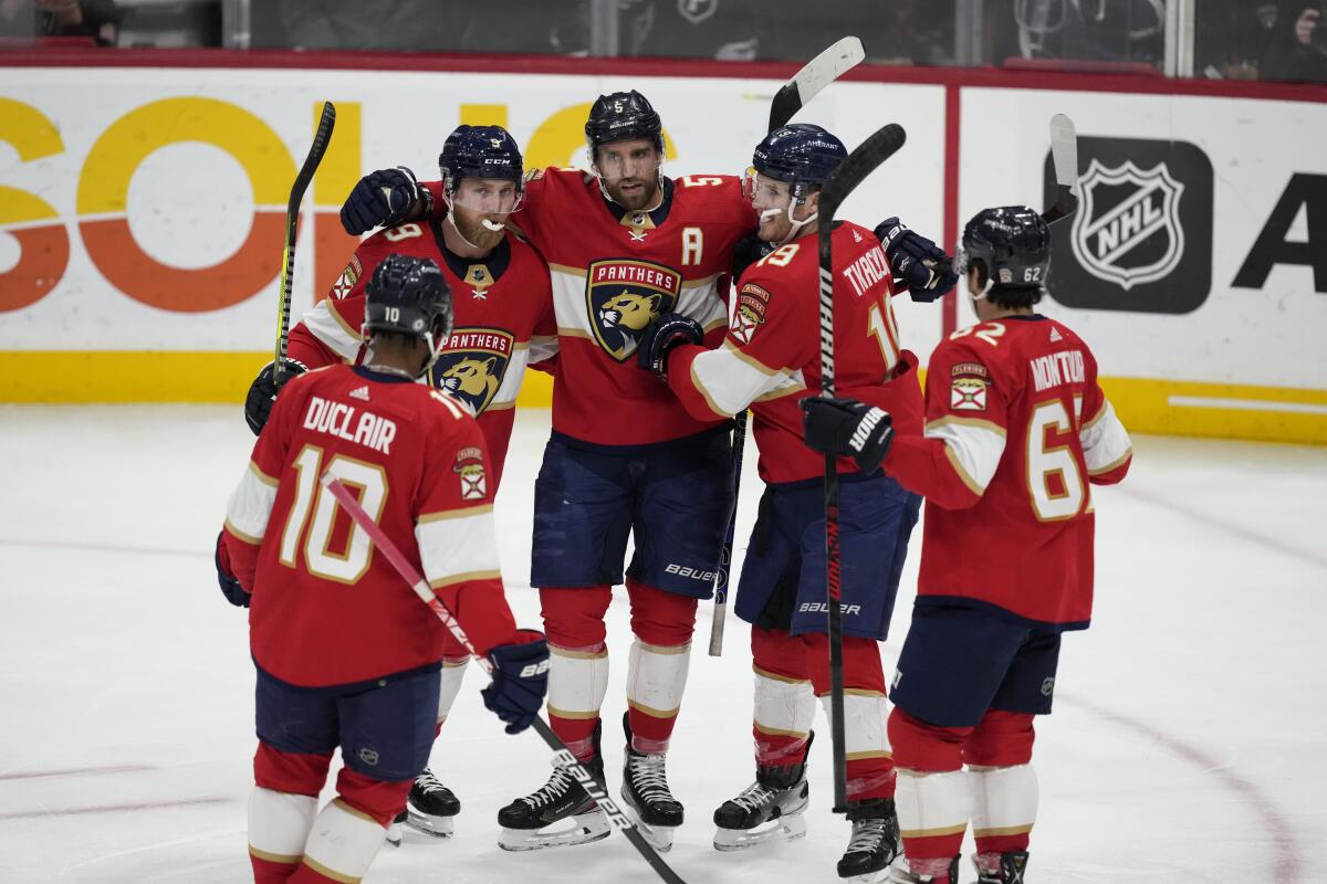 Calgary Flames score late winner, down Winnipeg Jets in season-opener