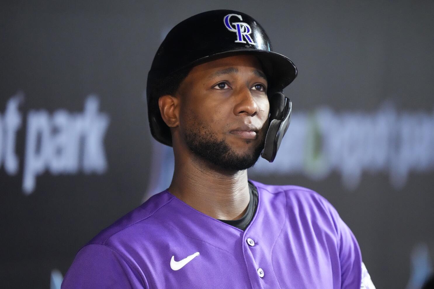 Jurickson Profar exercises option, will stay with Padres