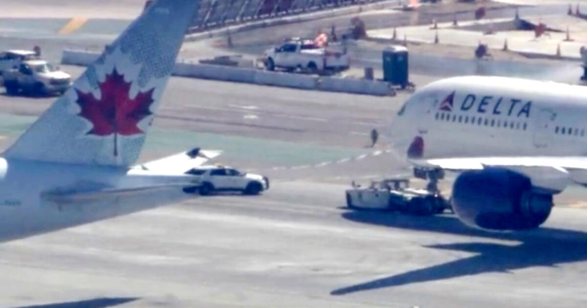 Delta and Air Canada planes collide on taxiway at Los Angeles International Airport
