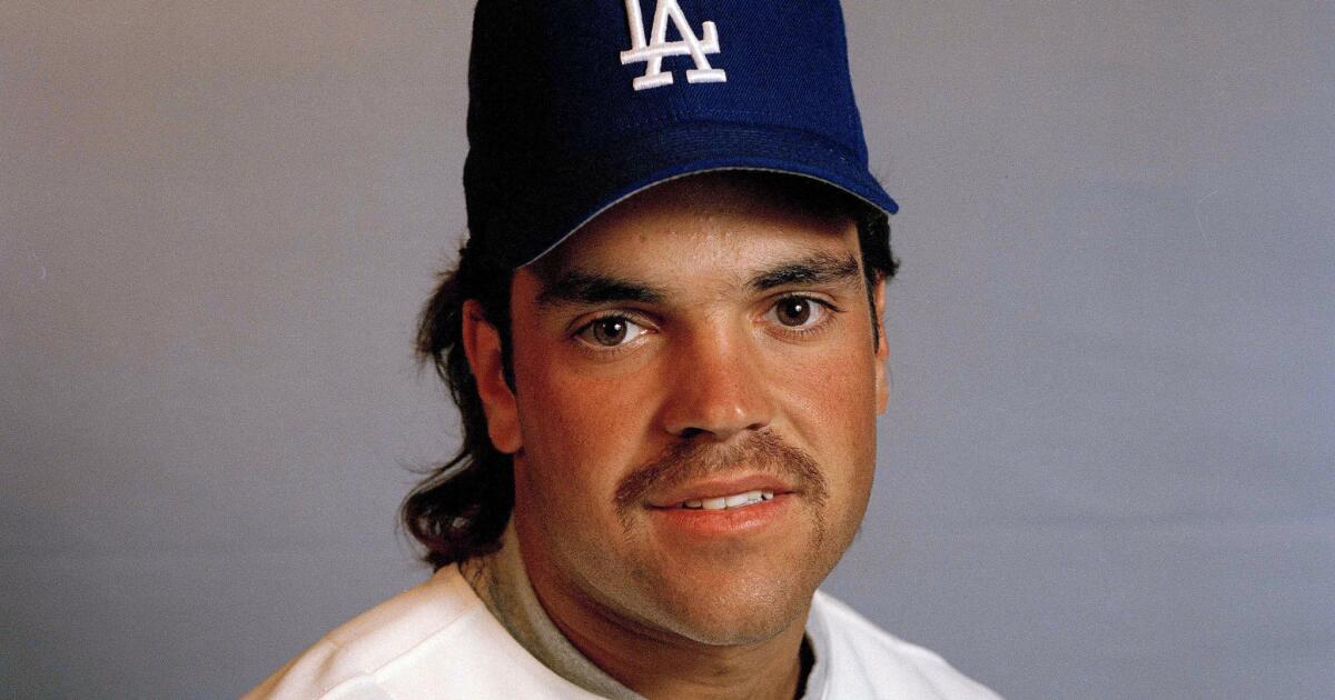 Why Mike Piazza hates idea of wearing Los Angeles Dodgers cap in