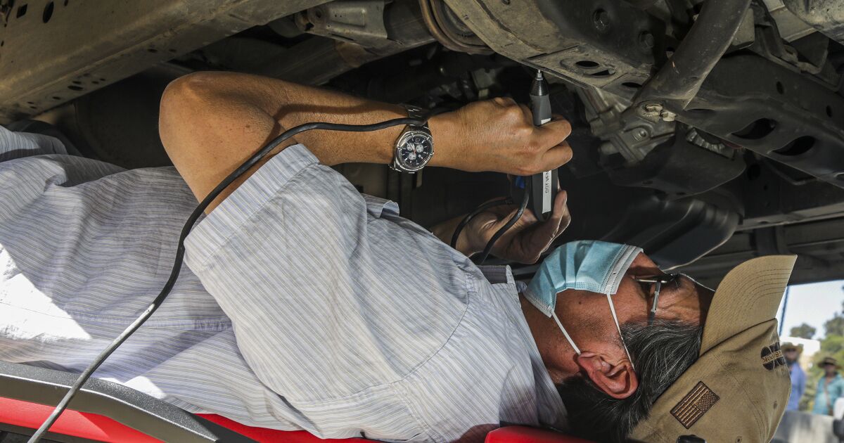 Catalytic converter theft ring that made hundreds of millions is busted, feds say Catalytic converter theft ring that made hundreds of millions is busted, feds say