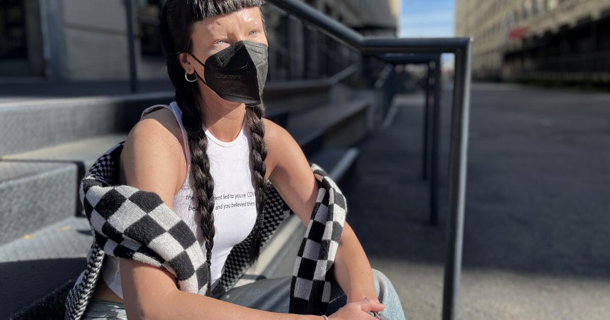 Milhares de pessoas paralisadas pela COVID crônica buscam respostas