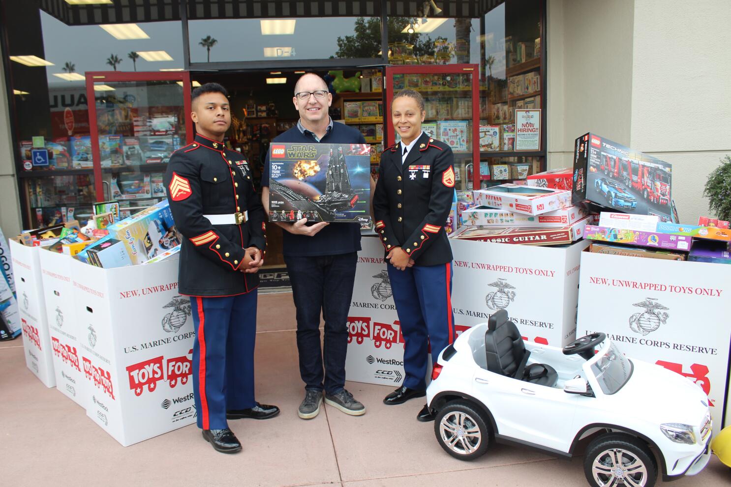 Anonymous donor buys $50,561 worth of toys at Geppetto's for Toys for Tots  - Del Mar Times