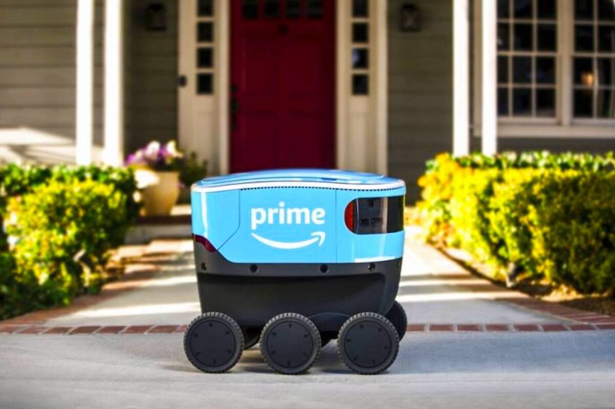 Un robot autónomo de entregas que la empresa Amazon llama 'Scout'.