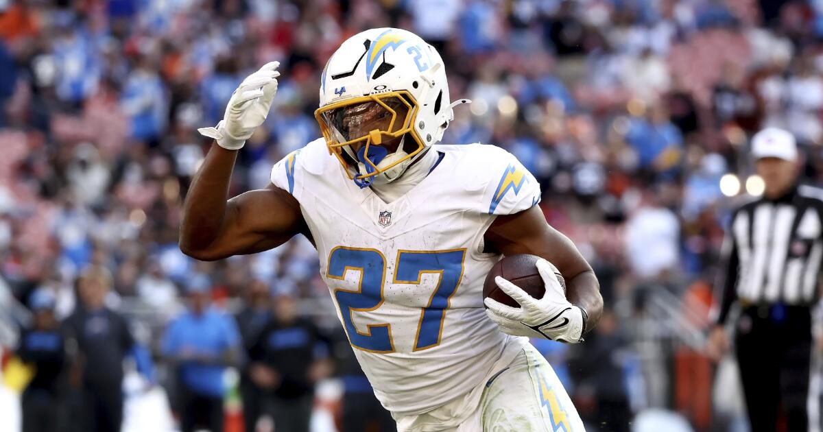 Chargers vs. Tennessee Titans: How to watch, predictions and betting odds